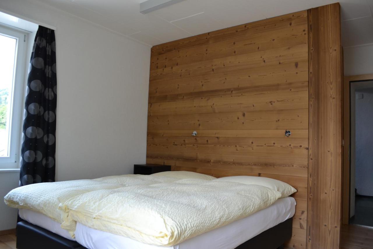Hotel Rätia Ilanz/Glion Zimmer foto